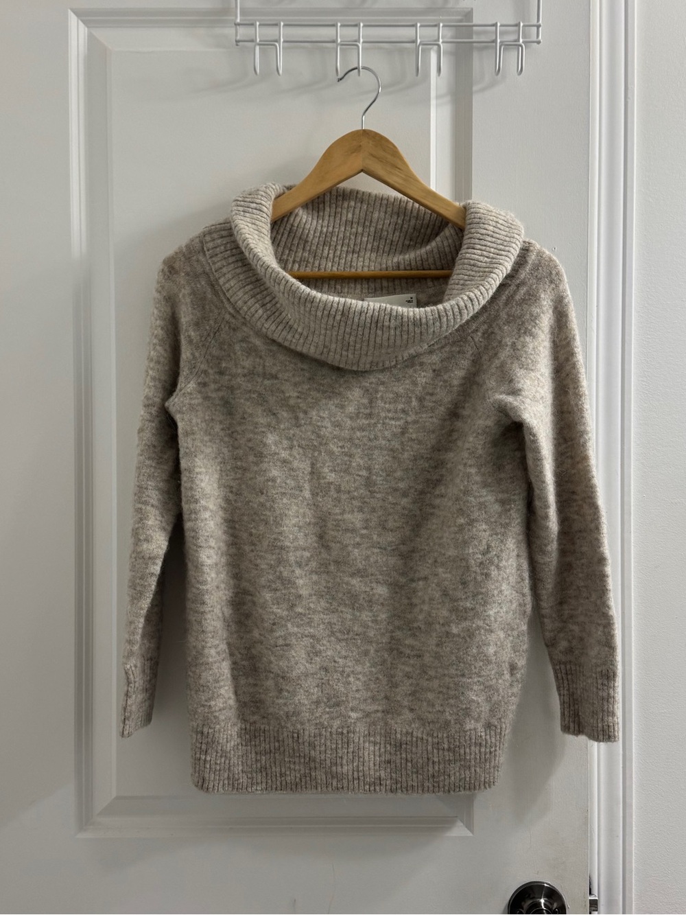 Wilfred Free Off-the-Shoulder Wool Sweater